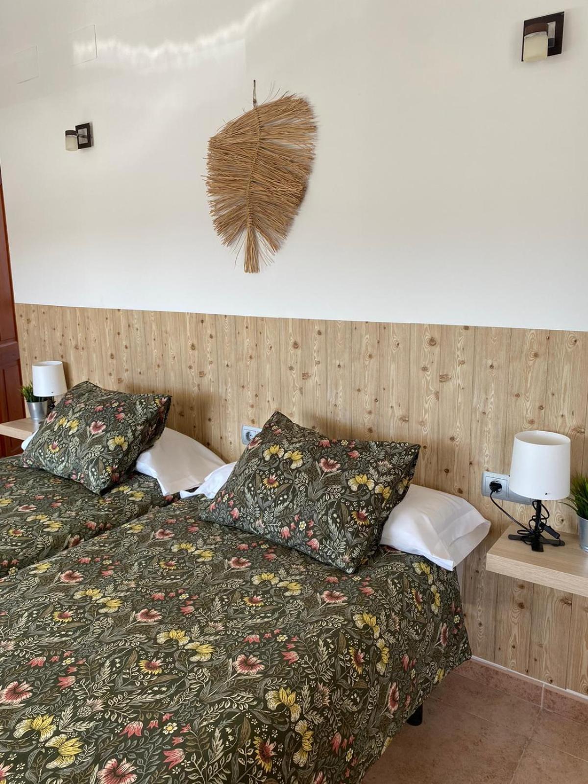 Hostal Espai Mediterrani ปัวเอบลาเดบัลโบโน ภายนอก รูปภาพ